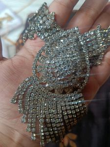 Neckpiece