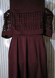 Chic Burgundy Cutout Shoulder Dress