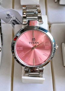 Titan Gold Watches - Elegant &amp; Timeless