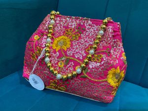 Elegant Embroidered Clutch Bag