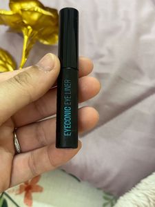 Iconic Eye Liner
