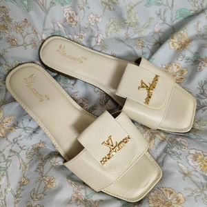 Stylish Cream Flat Sandals