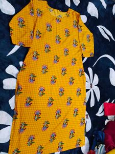 Floral Print Kurta With 🎁Freebie