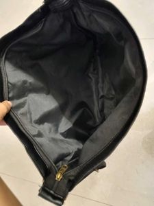 2-in-1 Convertible Laptop Bag