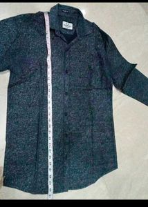 Men's Textured Button-Down Shirt