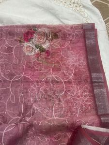 Beautiful Rose Print Saree