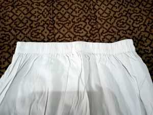 White Linen Cropped Pants