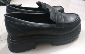 CHUNKY PLATFORM LOAFERS