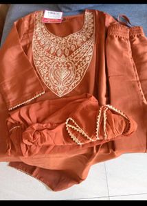 Beautiful Mustered Kurta Set