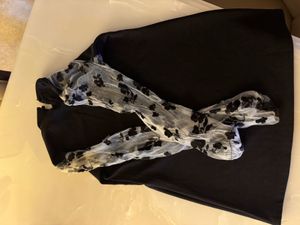 Elegant Black sexy top with net print sleeves
