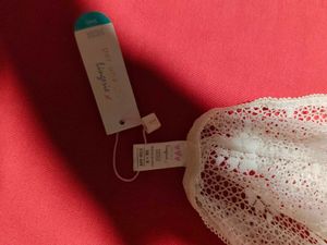 Per Una White Lace Boyshorts –