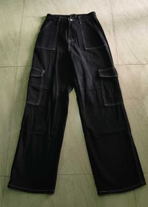 Urbanic baggy cargo jeans