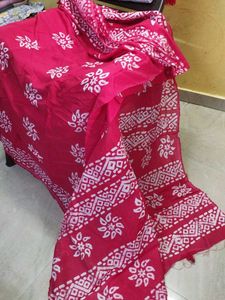 Red Batik Print Saree