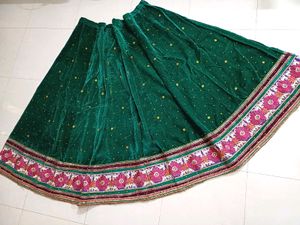 💥🆕️ Emerald Green Velvet Lehenga Set