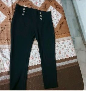 💯 Z black super stretchable jegging , its totally new never worn . Only single flaw is that it is short in lenght . So that's why i couldn't wear .