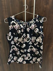 Chic Floral Sleeveless Top