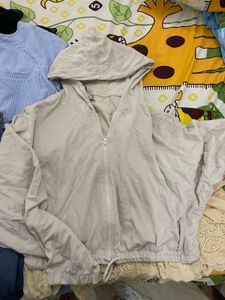 Sweat Shirta