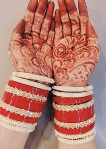 Elegant Set of Bangles with bangle box 🎁