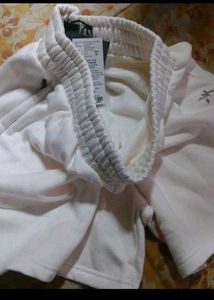 Comfortable White Sweat Shorts