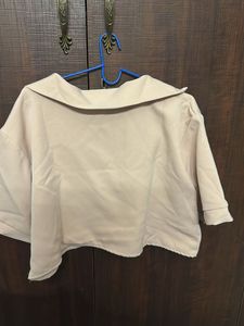 Stylish Beige Collared Crop Top