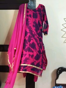 Pink &amp; Gold Embellished Salwar Kameez