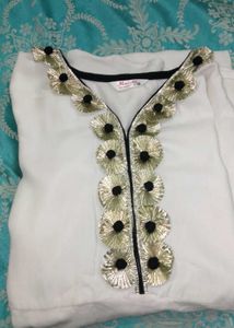 MAISHI White Anarkali Kurti