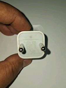 Apple Power Adapter pick up 1