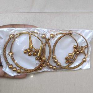 GOLDEN METAL LATKAN BANGLES WITH GHUNGROO 2
