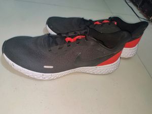 Nike Men's Casual Shoes. Unused. No Coins.