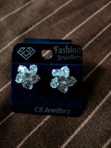 Sparkling Flower Stud Earrings