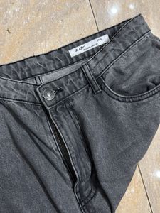 Stylish Grey Wash Mom Fit Jeans