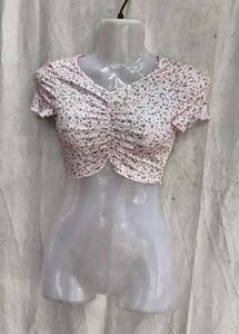 55209. Cute Floral Ruched Crop Top