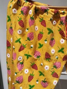 XL - Cute Strawberry Pajama Pants