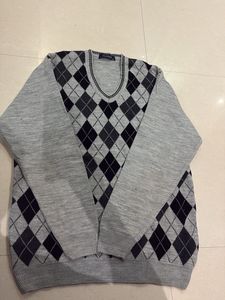Men's Argyle V-Neck Sweater