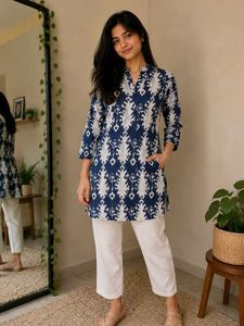 Blue & White Ikat Print short Kurta