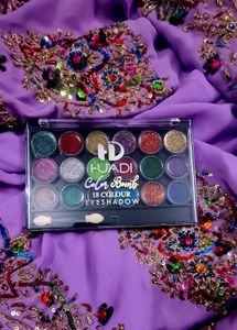 HUADI 18 Color Eye Shadow Palette