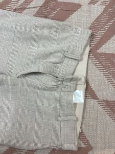 H&amp;M checked Pants