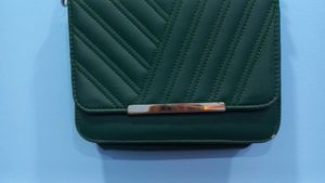 Chic Green Crossbody Bag