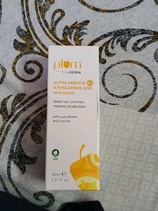 Plum Alpha Arbutin & Hyaluronic Acid Face Serum