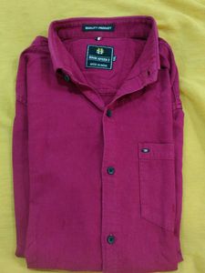 Men's Magenta Button-Up Shirt