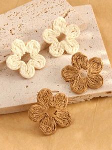 Boho Flower earrings 🤍
