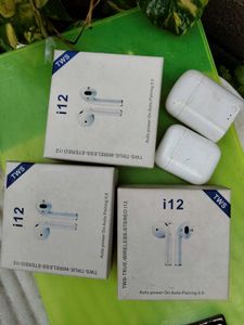 Wireless Earbuds with Charging Case