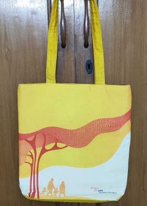 Vibrant Yellow Summer Tote Bag with Zippers