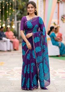 Elegant Paisley Print Saree