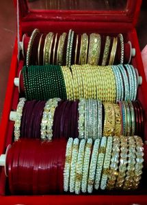 Elegant Set of Bangles with bangle box 🎁