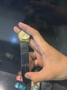 TITAN Elegant Gold Watch