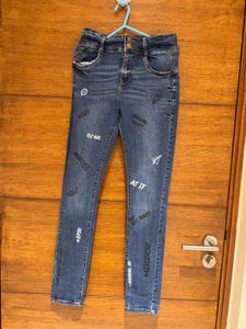 Stylish Graphic Print Denim Jeans