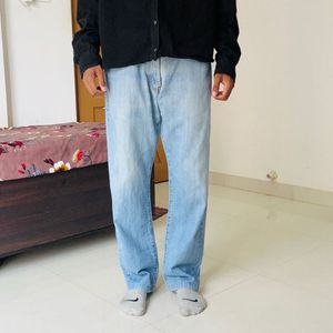Men's Light Wash Straight Fit Jeans
