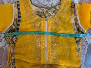 2 in 1 Elegant Yellow Kurta Dress with Intricate P