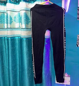 Black Leggings with Side Stripe